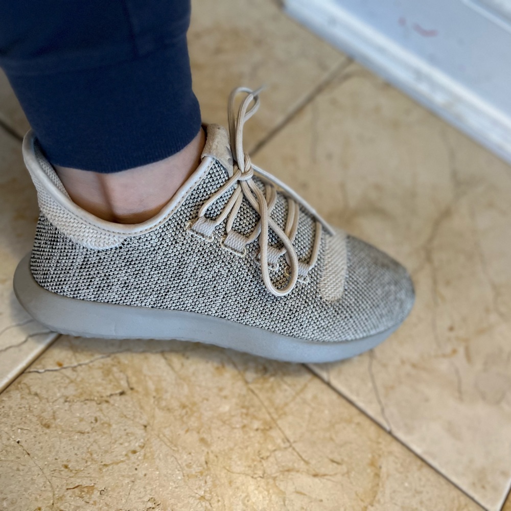 Adidas sneakers size 7 kids women size 8.5